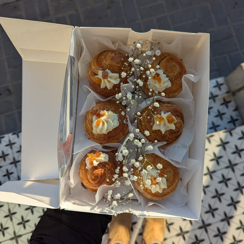 MINI CRUFFIN CANNOLI
