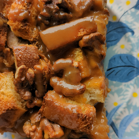 BREAD PUDDING CARAMELO, PLÁTANO Y NUEZ